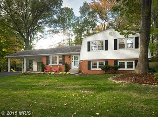 3232 Woodland Ln, Alexandria, VA 22309