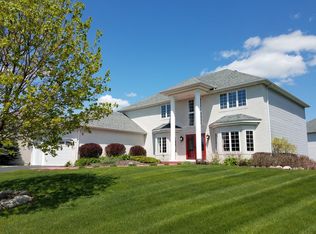 9635 Jonathan Ln, Eden Prairie, MN 55347