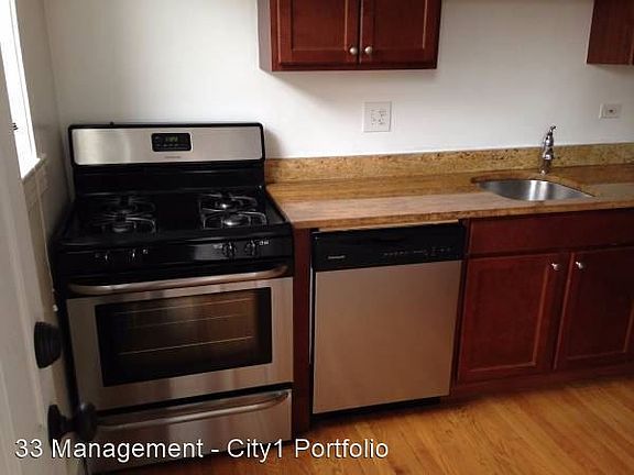 5th image of 1627 W Farwell Ave APT 2N