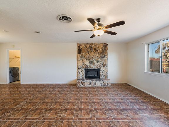 4th image of 403 Valle Grande Dr SW