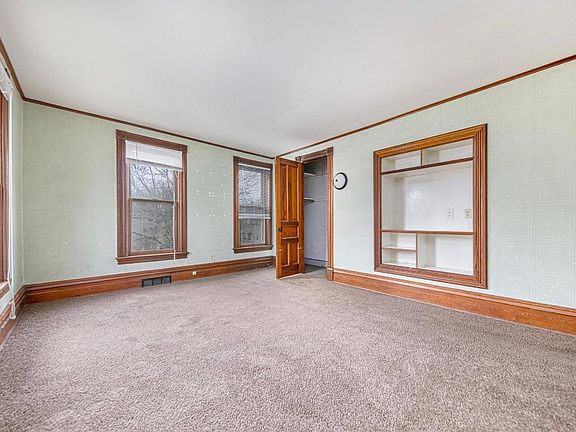 4th image of 719 W Vine St #3