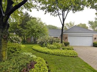 4 Pheasant Row, Lincolnshire, IL
