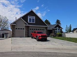 1417 S Spring Valley Dr, Nampa, ID 83686
