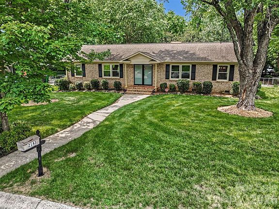 2nd image of 2143 Knickerbocker Dr
