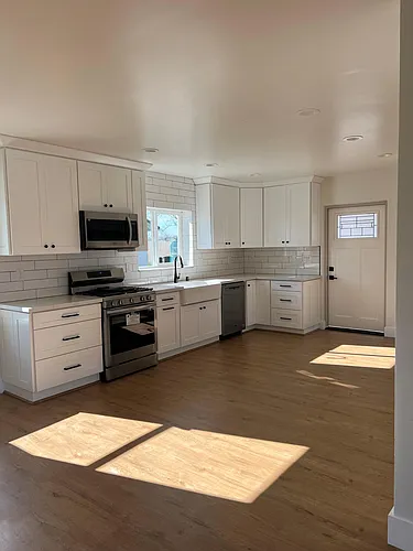 2512 I St Photo 1