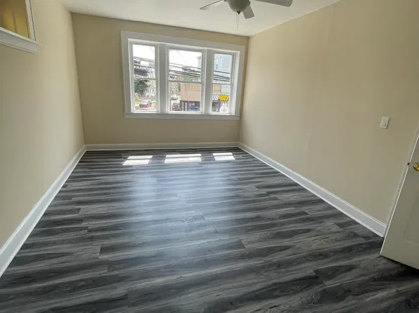 1727 Barnum Ave, Bridgeport, CT