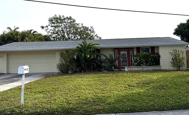 3211 Mayflower St — Photo 1