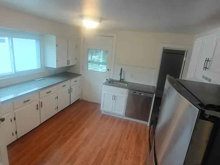 118 Ethel St #2 — Photo 4