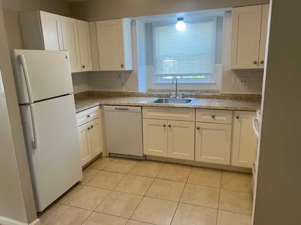 330 Blake St APT C6, New Haven, CT 06515