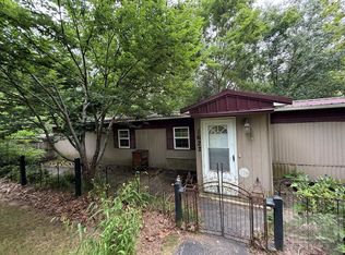 1622 Reese Harmon Ridge Rd, Rock, WV 24747