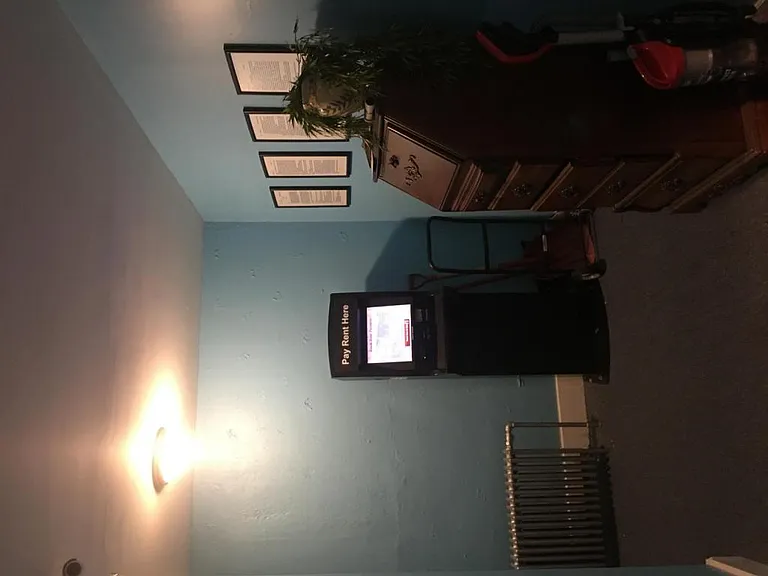 6031 Torresdale Ave — Photo 8