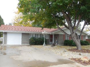 3019 Encanto Dr, Roswell, NM 88201