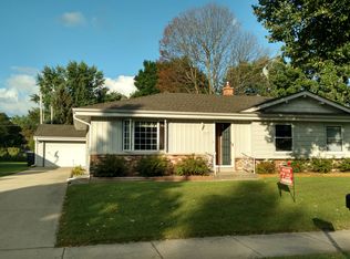 1820 Hemit Ave, Waukesha, WI 53189
