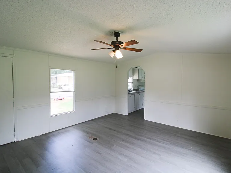 65 Cameron Cir — Photo 4