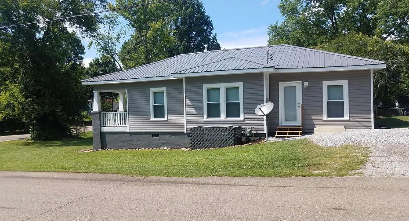 2 bed, 950 sqft, $1,850 — Photo 2