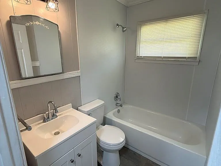 197 Evelyn Ave — Photo 11