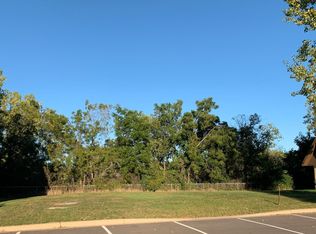 2121 County Road D E, Saint Paul, MN 55110