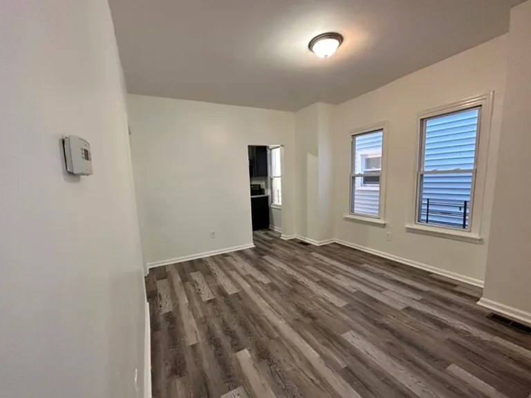 61 Kent St #A — Photo 5