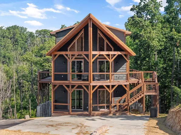 2015 Spurling Rd, Sevierville, TN 37862