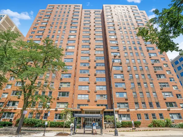 2909 N Sheridan Rd APT 1702, Chicago, IL 60657