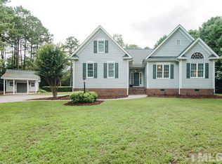 2805 Hunters Cove Ct, Zebulon, NC 27597