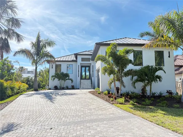 276 Island Cir, Sarasota, FL 34242