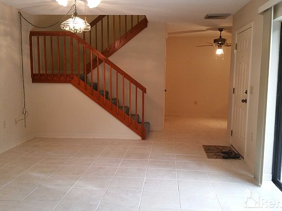 4th image of 5273 Middle Ct