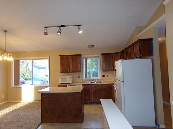 4th image of 460 Jamesgate Ct