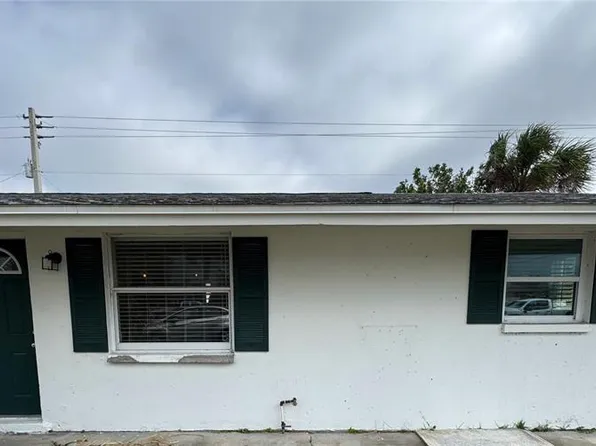 2111 Forked Creek Dr, Englewood, FL 34223