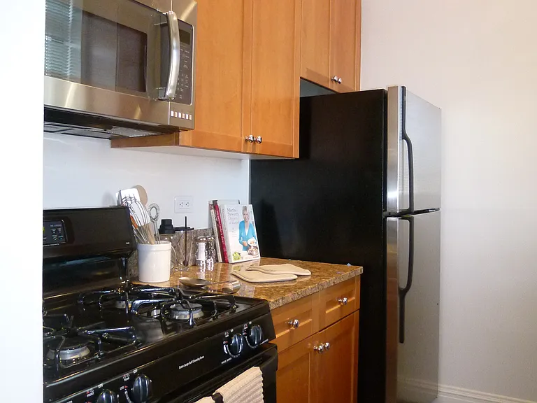 1500 Lexington Ave #17Q — Photo 8