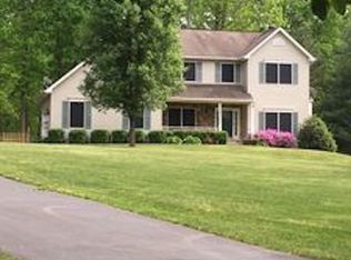 6085 Whippoorwill Dr, Warrenton, VA 20187