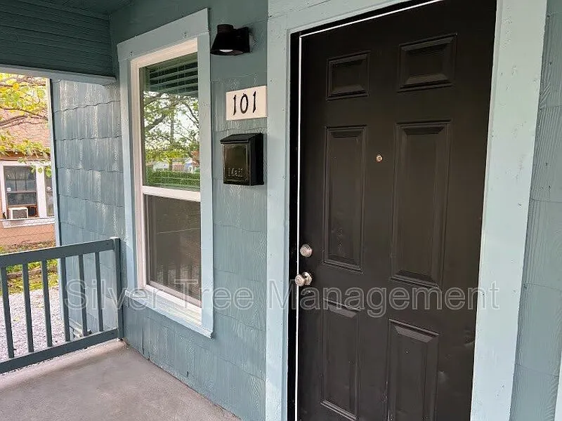 Building Photo - 3217 NW 29th St #101