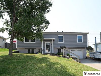 445 Valley Dr, Springfield, NE, 68059