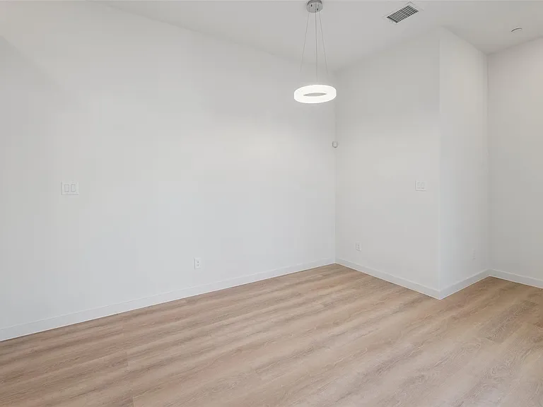 928 Marian Dr — Photo 29