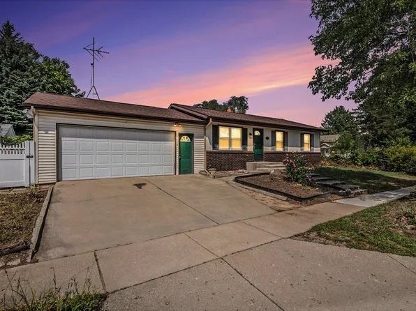 1277 Oakcrest St SW, Wyoming, MI 49509