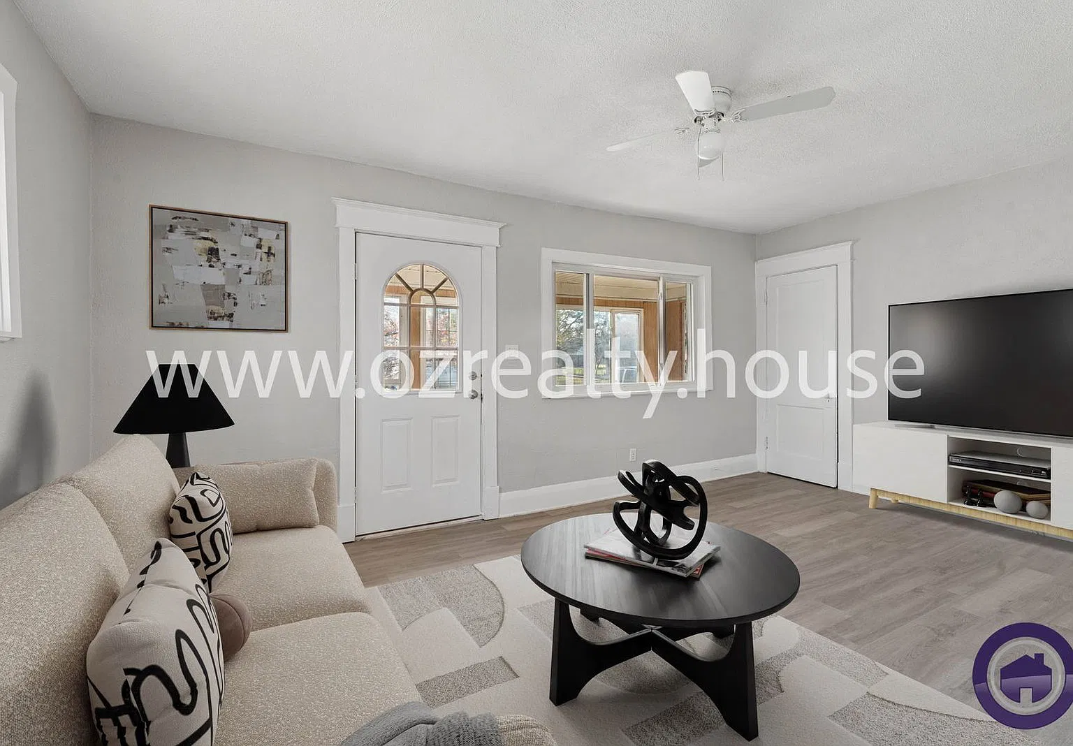 2 bed, 1.0 bath, 866 sqft, $1,045 — Photo 2