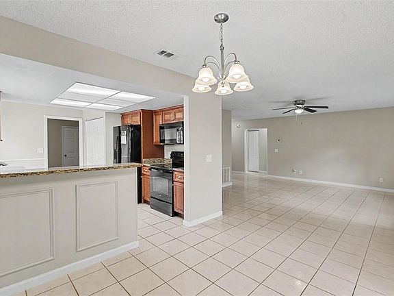 5th image of 301 REGAL PARK DRIVE