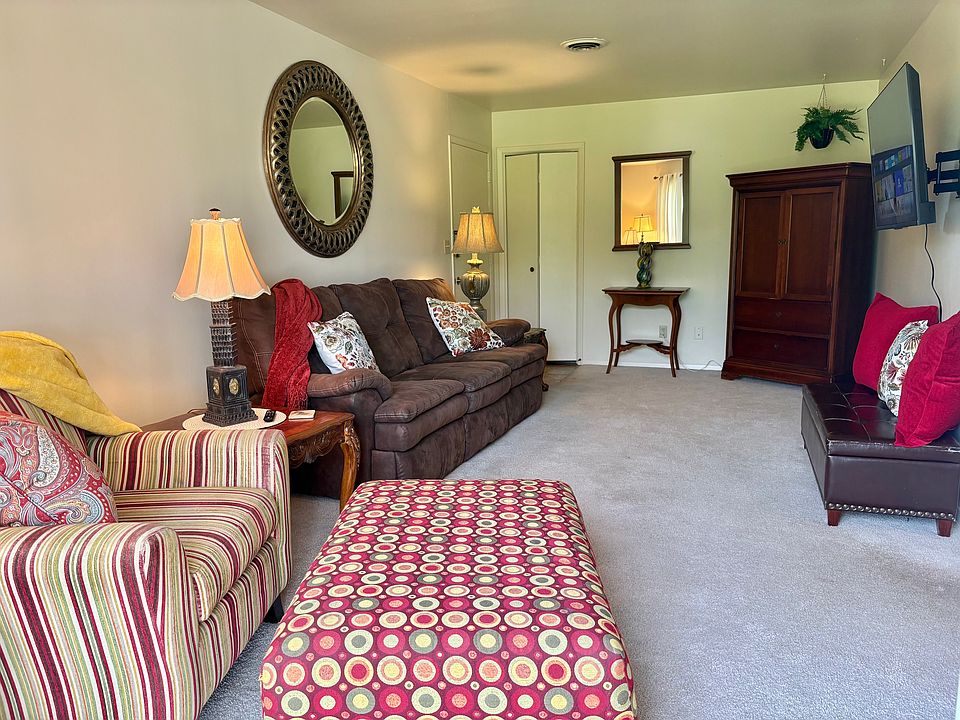 1st image of 100 E Prospect Ave APT 2