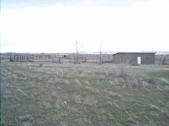 Back 3 Acres w/ Horse Barn