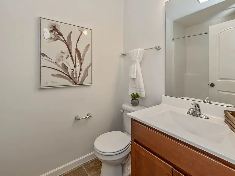 542 W Main St — Photo 19