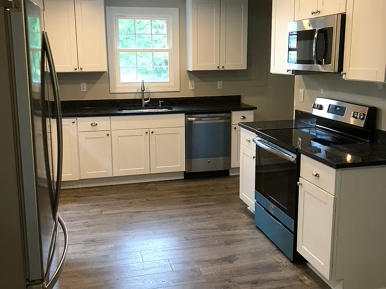 22165 Saint Louis Rd — Photo 11