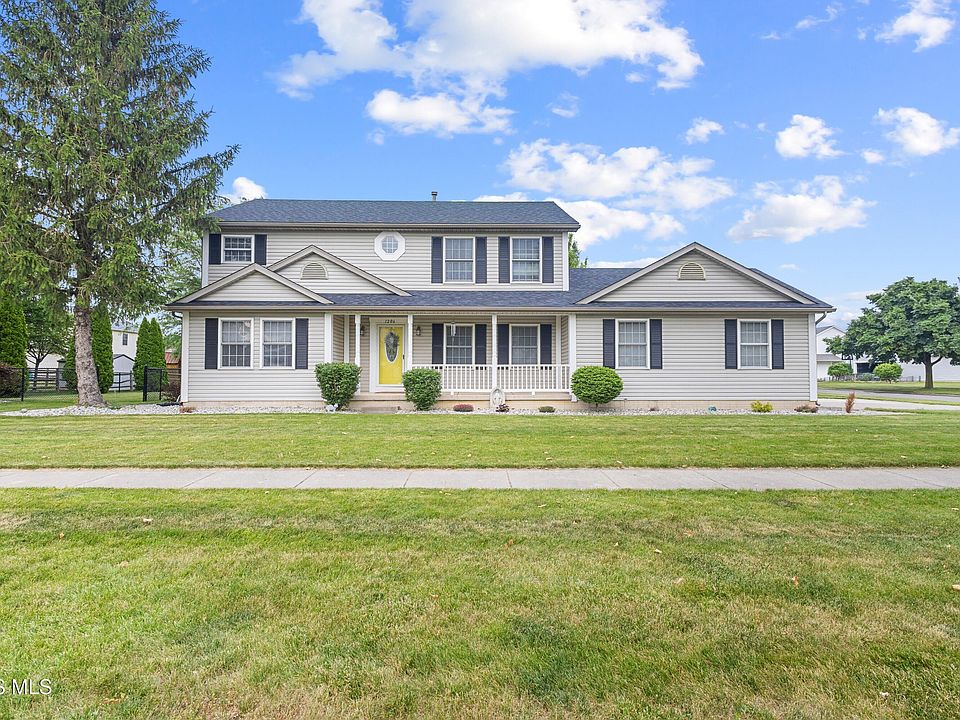 1st image of 1206 N Finch Dr