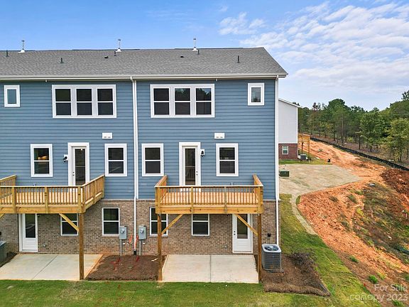 2nd image of 6997 Waterstone Dr #6