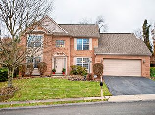 160 Bayberry Ln, Cranberry Township, PA 16066