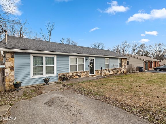 2nd image of 3716 Vienna Dr