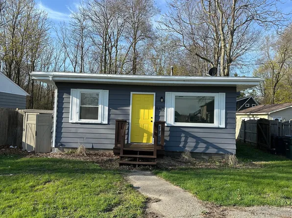 667 HEIGHTS Road, Orion Charter Township, MI 48362