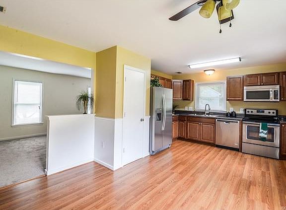 4th image of 1812 Meadow Farm Dr