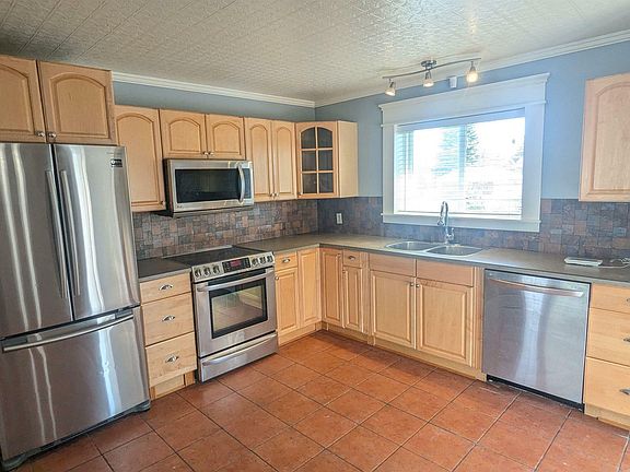 2nd image of 5817 53rd St