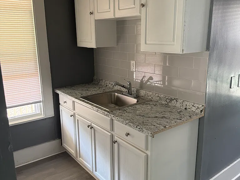 95 Atwood St #2 — Photo 5