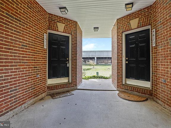 2nd image of 4617 Hummingbird Ln #110